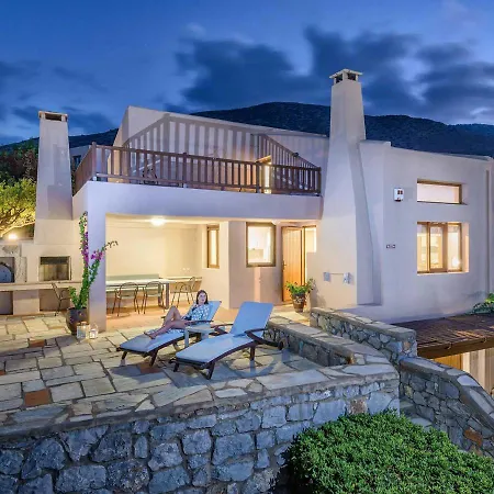 Ξενοδοχείο με διαμερίσματα Ida Village Χερσόνησος
