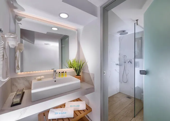 Ida Village Aparthotel 4*