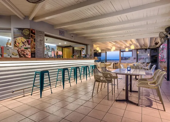 Aparthotel Ida Village 4*