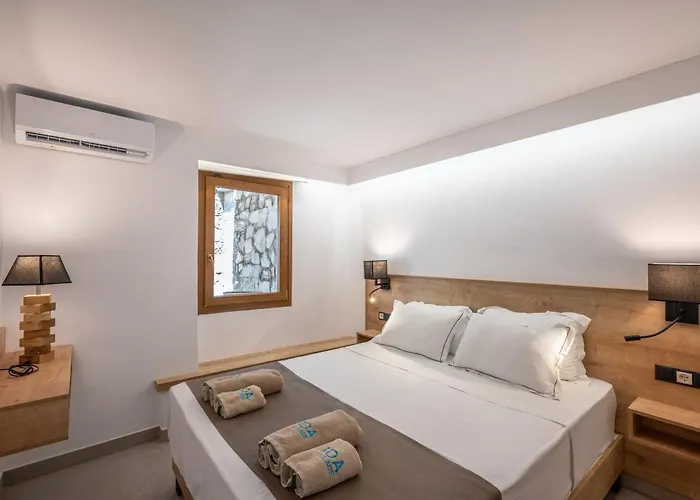 Ida Village Aparthotel 4*