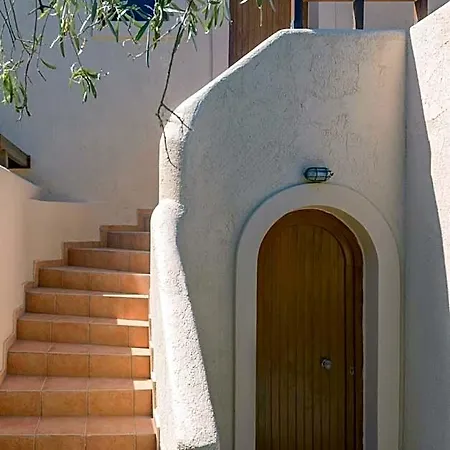 Ida Village Aparthotel 4*