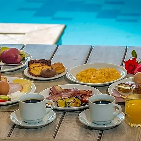 Ida Village Apartahotel 4*
