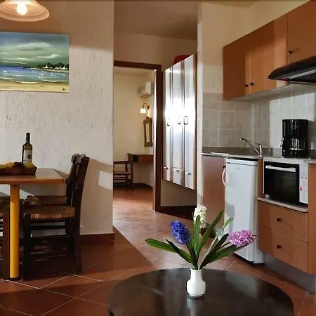 Aparthotel Ida Village