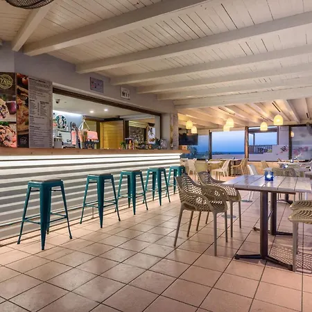 Aparthotel Ida Village 4*